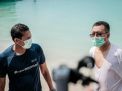 Menparekraf Sandiaga dan Gubernur NTB Perlihatkan Kemampuan Berenang di Gili Trawangan
